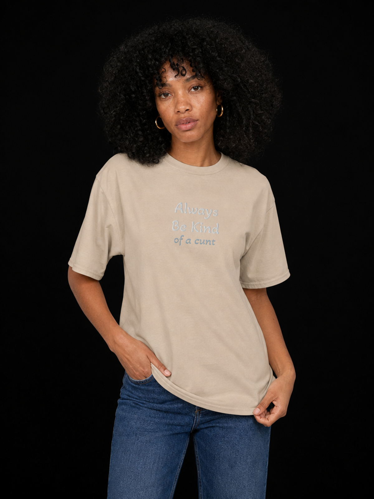 Always Be Kind-Dame Klassisk T-Skjorte (Brodert tekst)