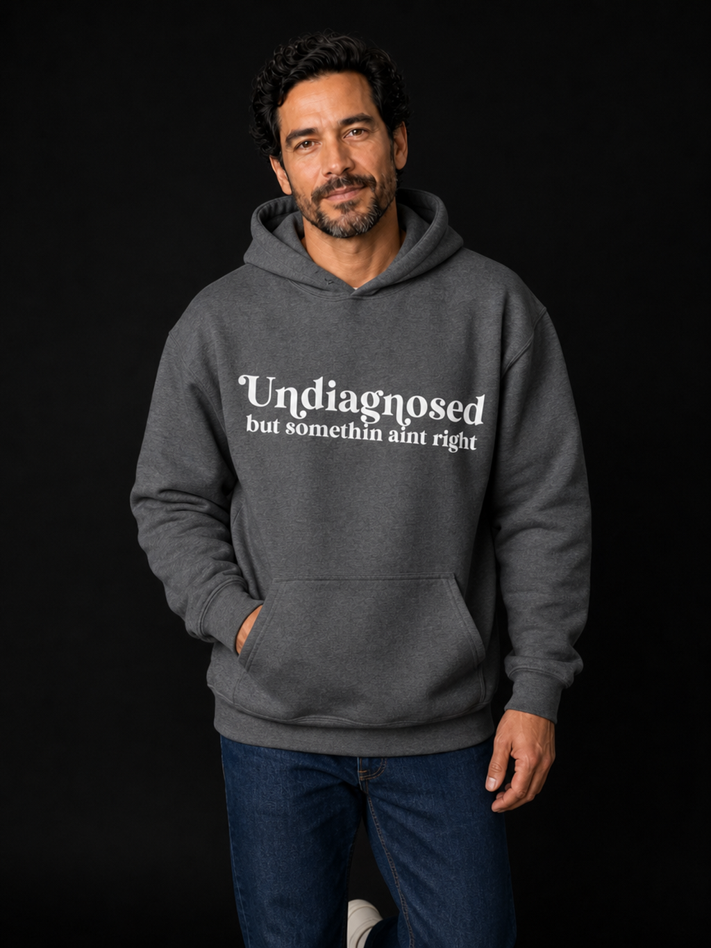 Undiagnosed – Hettegenser med stort fronttrykk